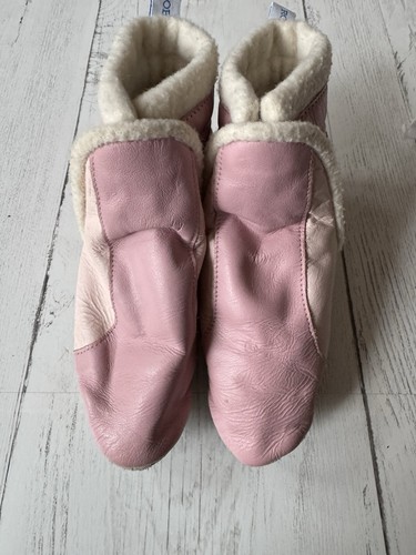 Robeez pink booties - booties, 18-24